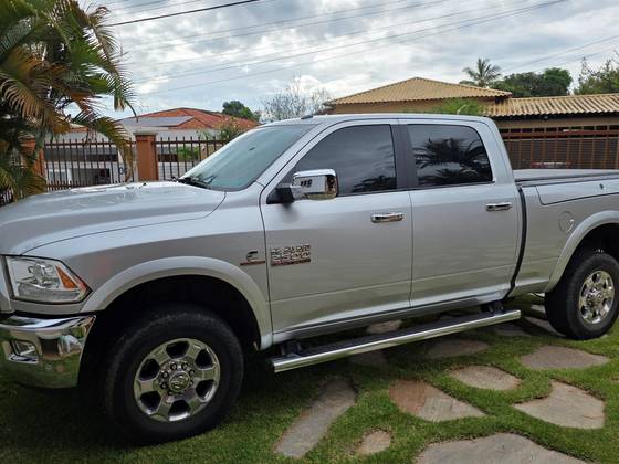RAM 2500 6.7 LARAMIE 4X4 CD I6 TURBO DIESEL 4P AUTOMÁTICO